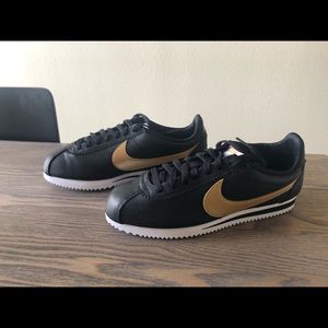 Women’s Classic Cortez Leather